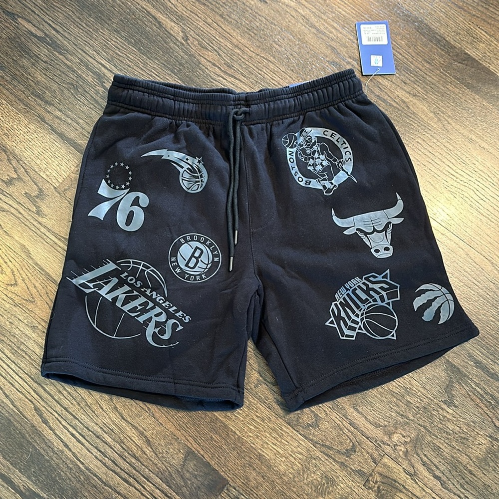 NBA Classic Basketball Short At the Knee Large L NEW NWT